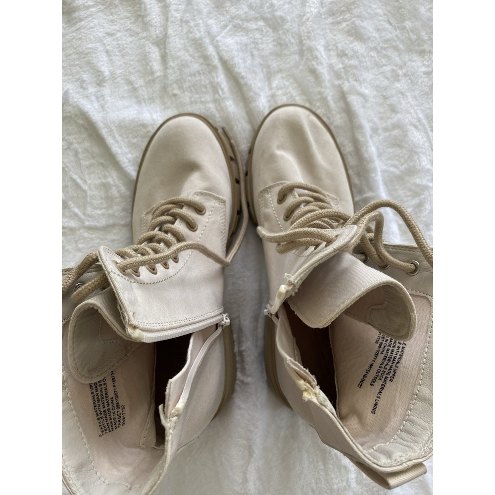 Universal Thread Kolbi Canvas Combat Boots Sz 8, Off-White Cream Chunky Lug Sole